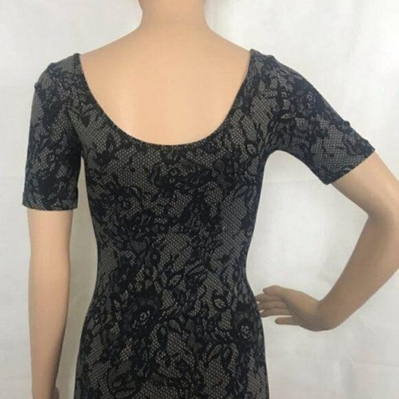 XXI Dress Size S Black Floral Short Sleeve - Picture 6 of 8